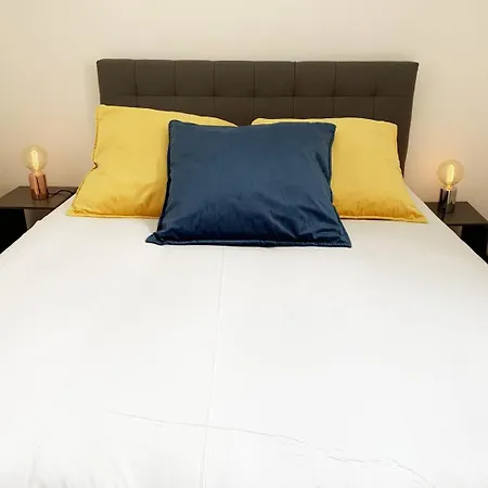 Le Clocher- Appartement dans le cœur de ville Chartres Extérieur photo